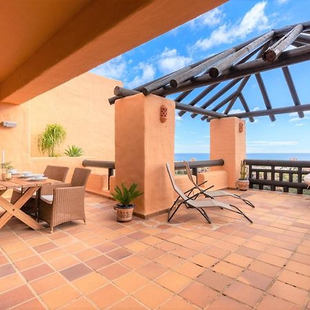 9 Penthouse With Amazing Sea Views, Close To Golf Manilva Duquesa Exterior photo