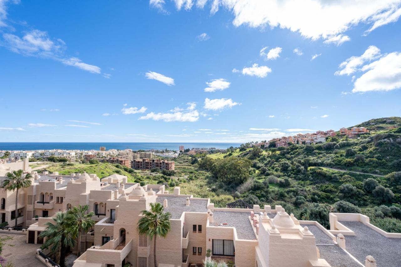 9 Penthouse With Amazing Sea Views, Close To Golf Manilva Duquesa Exterior photo