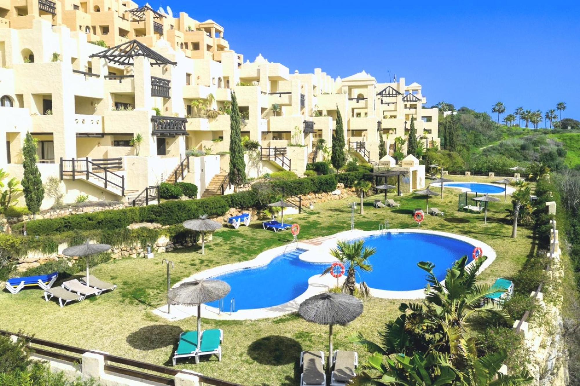 9 Penthouse With Amazing Sea Views, Close To Golf Manilva Duquesa Exterior photo